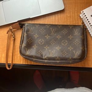 AUTHENTIC Louis Vuitton wristlet pouch